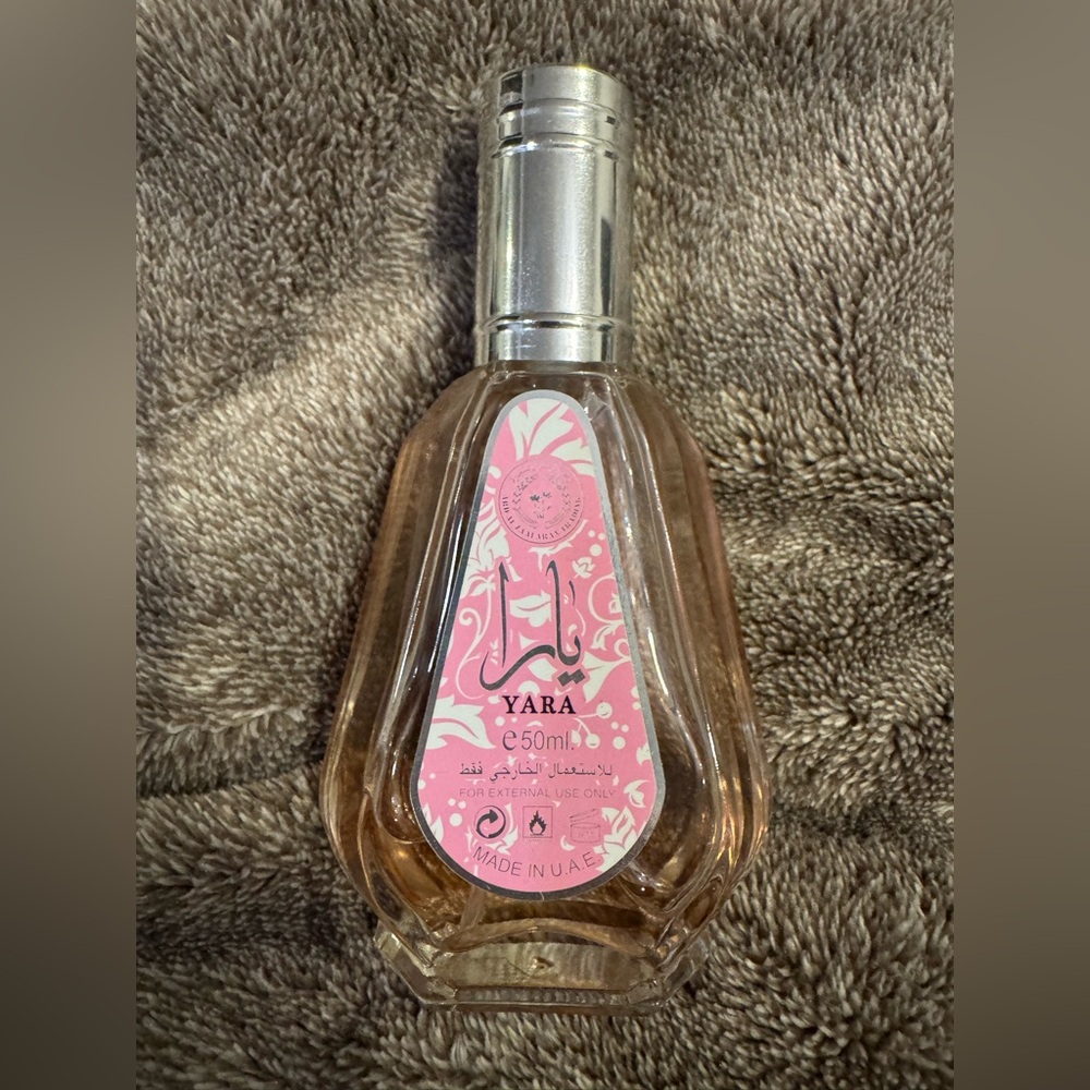 Lattafa – Yara Eau de Parfum (50ml)
Made in U.A.E